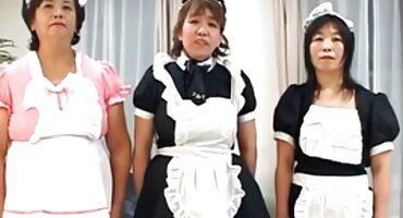 ria yuzuki sex Emily được phim zes fucked bởi một anh chàng da đen trên giường.